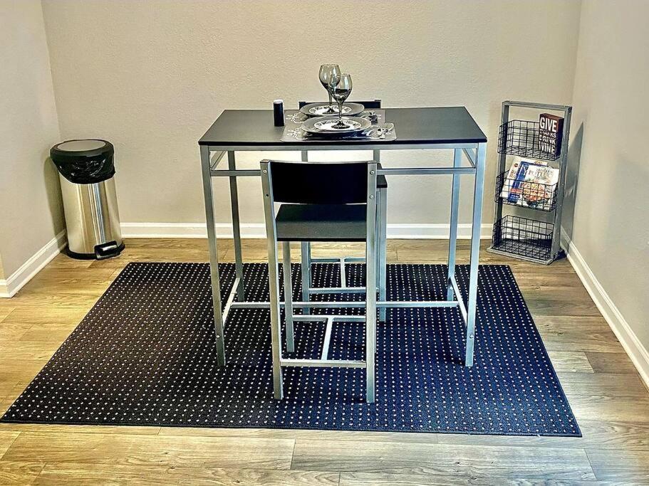 Townhome Near Lake + Walk To Braves Atlanta