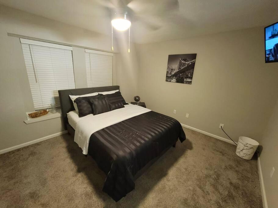 Townhome Near Lake + Walk To Braves